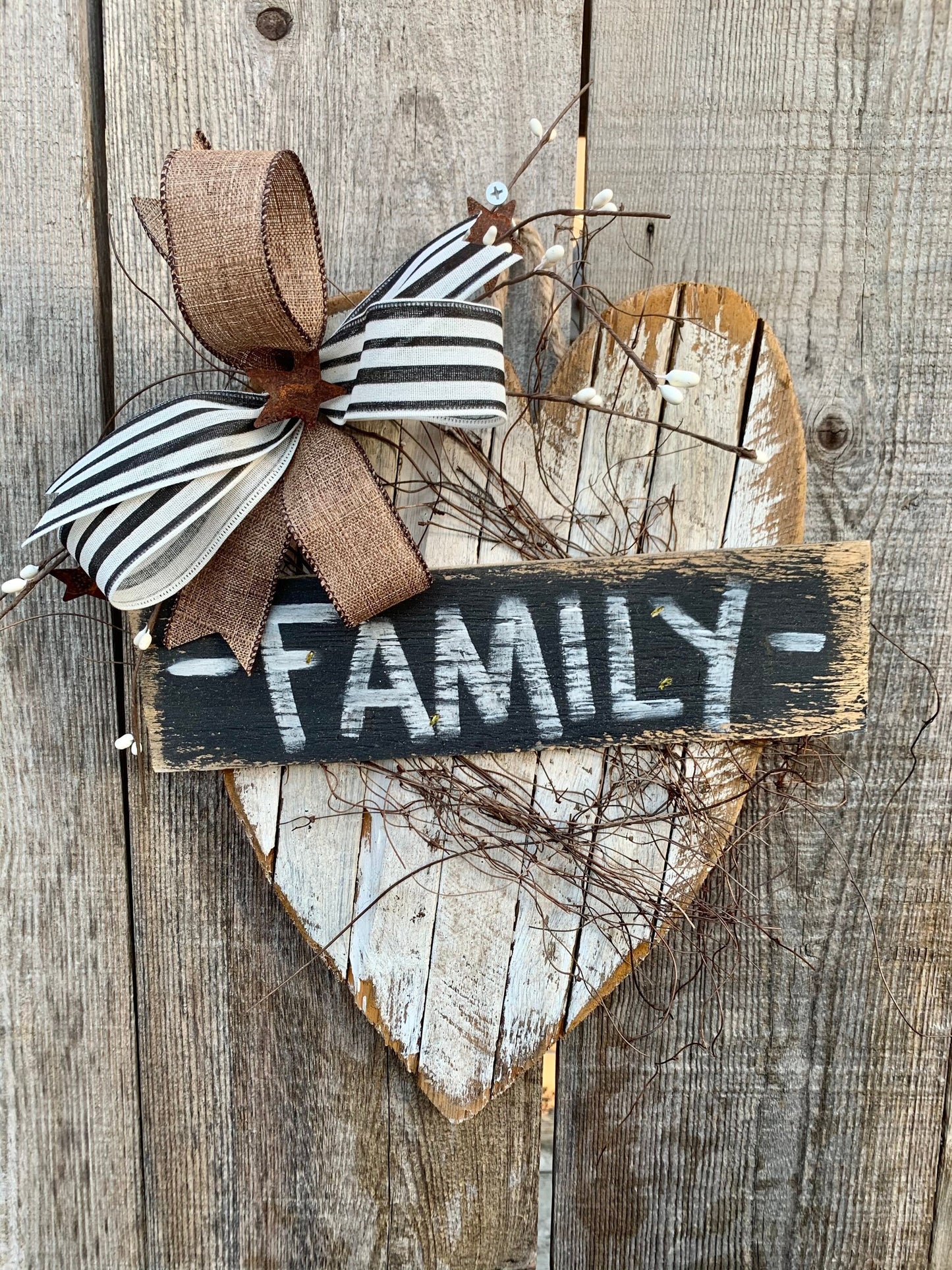 FarmhouseWood Heart Door Hanger, Farmhouse Decor, Door Hanger, French Country Decor, Farmhouse Wreath, Rustic Decor, Lath, Garden Decor